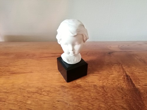 Goebel kleine porzellanfigur - kleine,