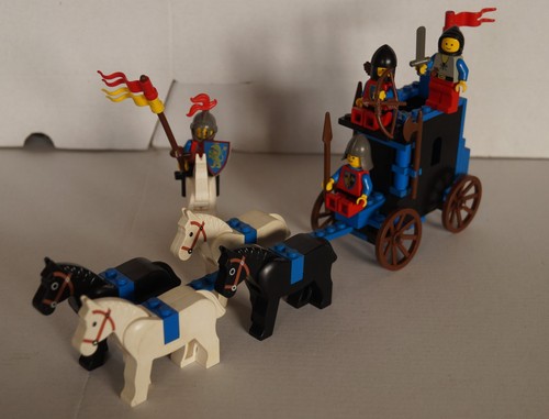 Lego castle 6055 prisoner - lego,