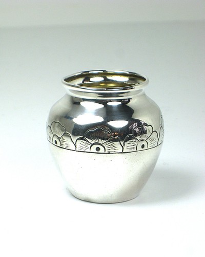 Miniaturvase aus massivem