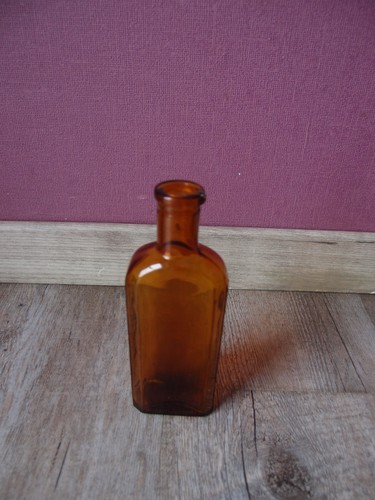 Alte kleine glasflasche - alte,