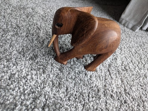 Elefant holzfigur geschnitzt - holzfigur,