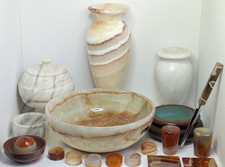 Konvolut Achat Formteile Afghanischer Onyx und Marmor Gegenstände aus Sammlung