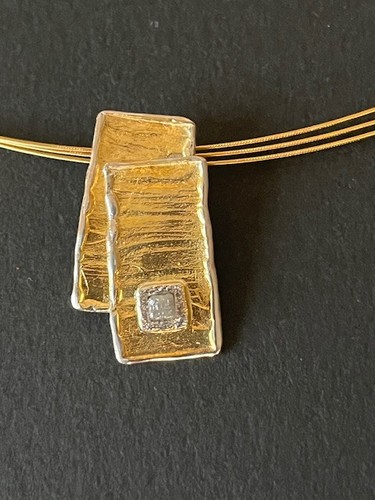 Anhänger mit rohdiamant von - mit,