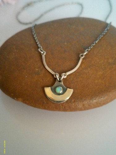 Zauberhaftes älteres collier - zauberhaftes,