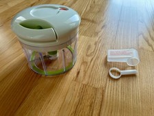 EMSA Kräuter- und Gemüseschneider Zerkleinerer Hexler Gemüsehacker manuell 