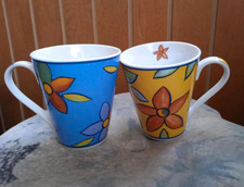 2 Tassen Domestic Porzellan-