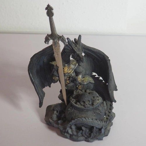 Drachen figur mit schwert - figur, &