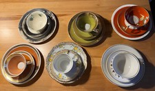 11 Sammeltassen verschiedenen