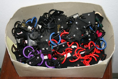Karton voll modeschmuck - karton,