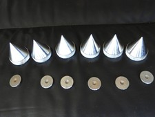 6 Stück  Spikes Boxenfüße