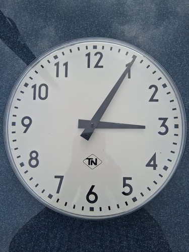 Telefonbau wanduhr - telefonbau,
