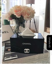 Chanel make acrylic - up,