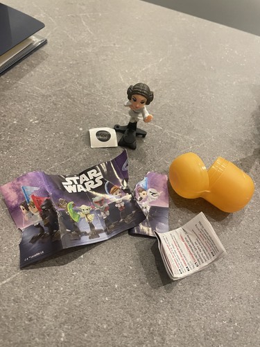 Kinder star wars - star, 2025!