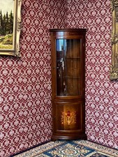 Barock Eck Vitrine Nussbaum