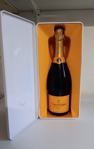 Veuve clicquot brut - veuve,