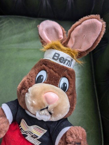 Bernie uefa maskottchen - bernie, 88