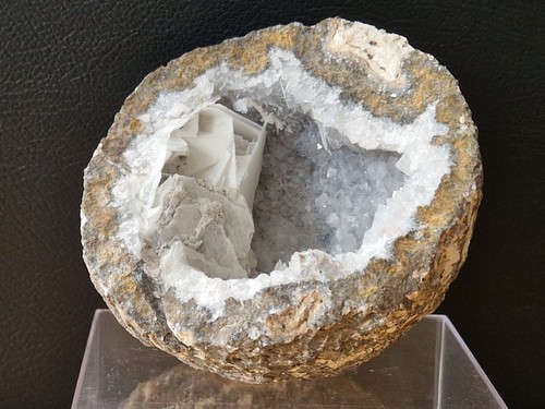 Quarzdruse mit blättercalcit - mit,