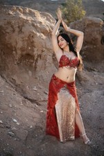 Professionelles Bauchtanzkostüm rot mit gold gebraucht