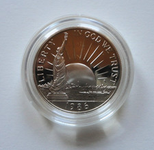 USA: Half Dollar 1986, Statue