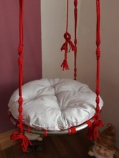 Makramee-Katzenschaukel, rote