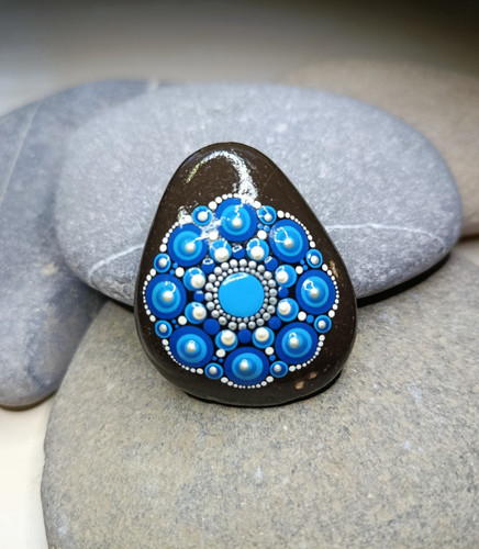 Bemalter stein mandala blau - stein,,