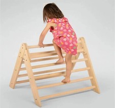 PLAYTIVE® Kletterdreieck Premium Holzgerüst Kletterleiter -Gerüst aus Buchenholz