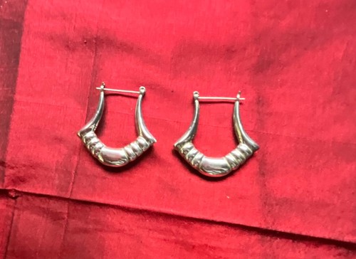 Ohrringe vermutlich silber - ohrringe,