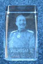 Glasquader Briefbeschwerer