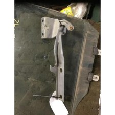 SCHARNIER MOTORHAUBE V. L FÜR