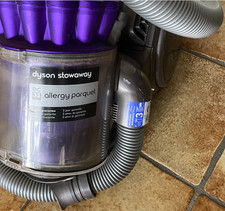 Dyson Stowaway DC32 Allergy Bodenstaubs, auch auf Fliesen ohne Beutel saugen