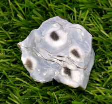 Natürlicher ungeschliffener