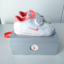 Nike First Court Tradition Lea