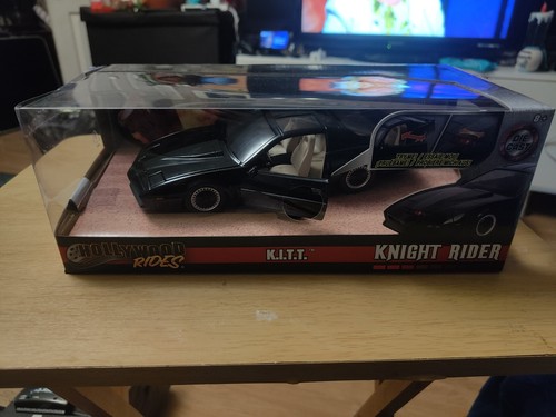 Hollywood rides knight - hollywood, rider