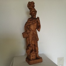 Fein geschnitzter Schutzpatron