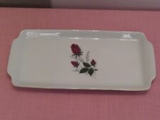 Alte vintage Kuchenplatte weiß mit roter Rose rechteckig Porzellan Mitterteich B