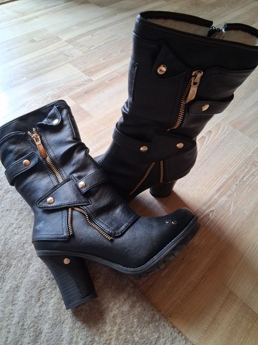 Nagelneue mustangstiefel mit - ,