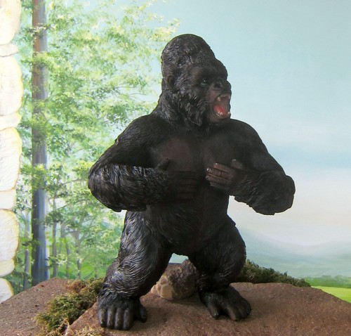 Imposanter brüllender gorilla - imposanter,