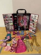**Barbie Kleiderschrank mit