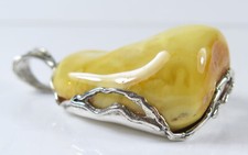 Bildschöner und großer Bernstein Amber Butterscotch Anhänger in 925 Silber