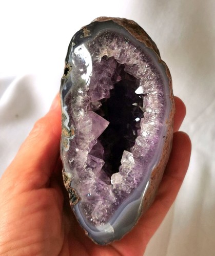 Amethyst geode druse - amethyst,