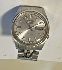 Vintage Seiko 5 Automatic Men's Watch Silver Dial Japan Day/Date Working