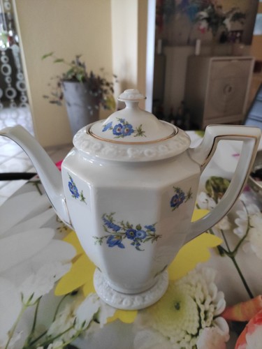 Kaffeekanne mit goldrand - kaffeekanne,