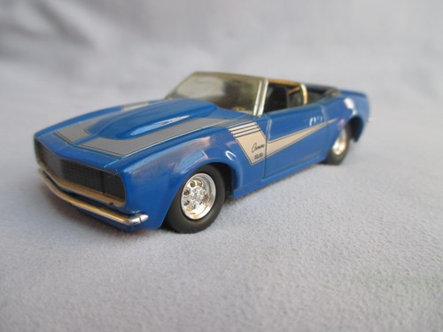 Hot wheels chevrolet camaro - hot,