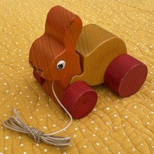 Weizenkorn Handarbeit Holz Orange Hase Benj Nachziehspielzeug Made In Switzerland