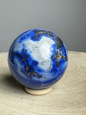 mposante Pracht: Große Royal Lapislazuli Kugel- 360 g