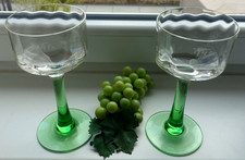 2 hübsche Weingläser Antik