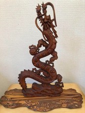 Aufsteigender Drache Holz