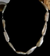  Sehr schöne Biwa-Perlen