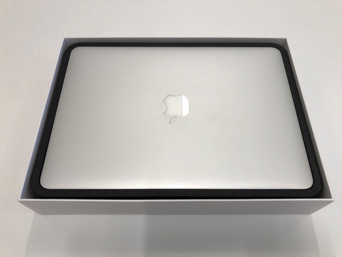 Apple macbook air 2017 - 13",