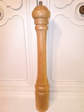 Große Pfeffermühle aus